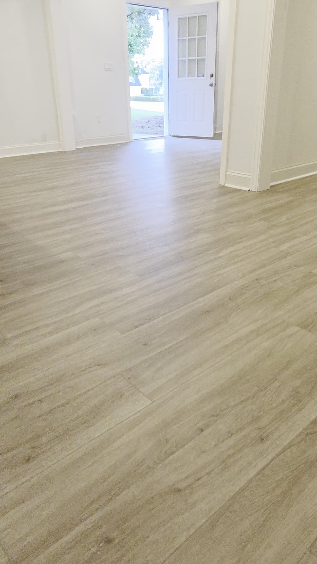 Floors and stairs project in Lawrenceville, after photo 14