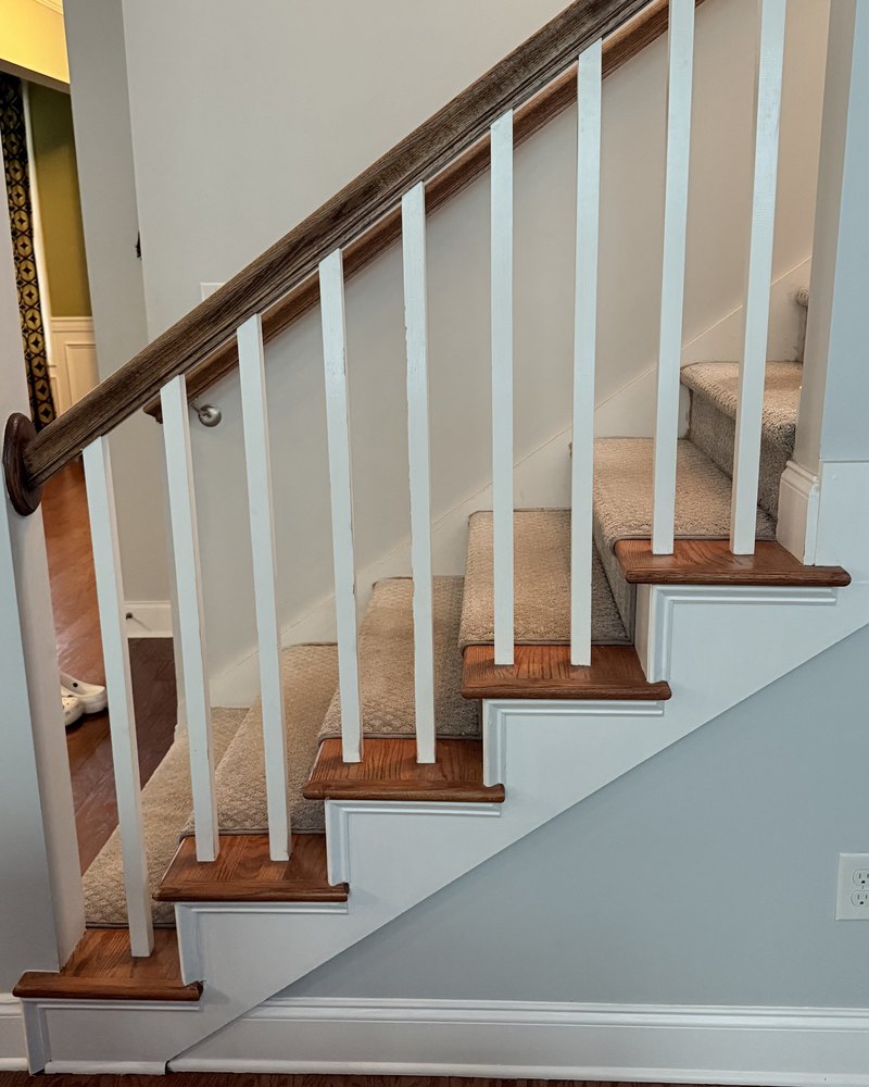 Staircase railing before in Mableton
